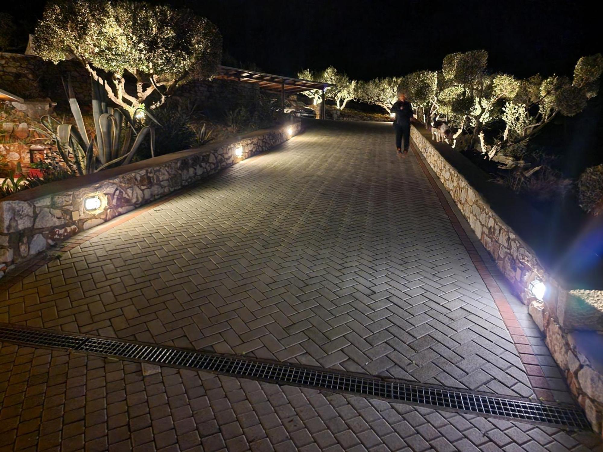 Focalion Castle Luxury Suites Pírgos Dhiroú Bagian luar foto