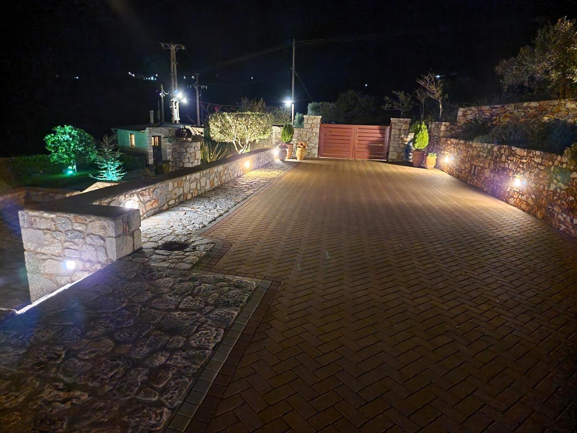 Focalion Castle Luxury Suites Pírgos Dhiroú Bagian luar foto