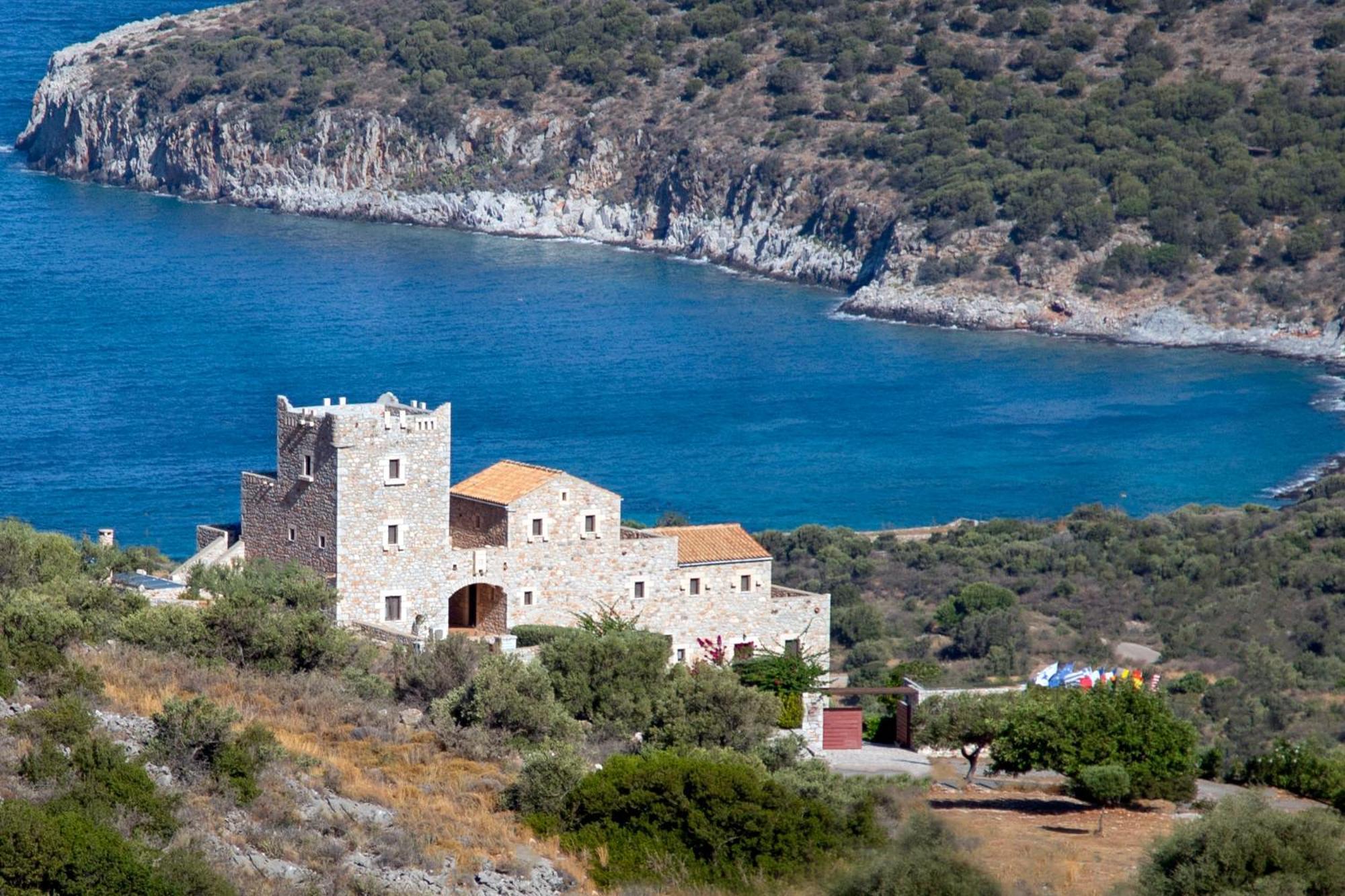 Focalion Castle Luxury Suites Pírgos Dhiroú Bagian luar foto