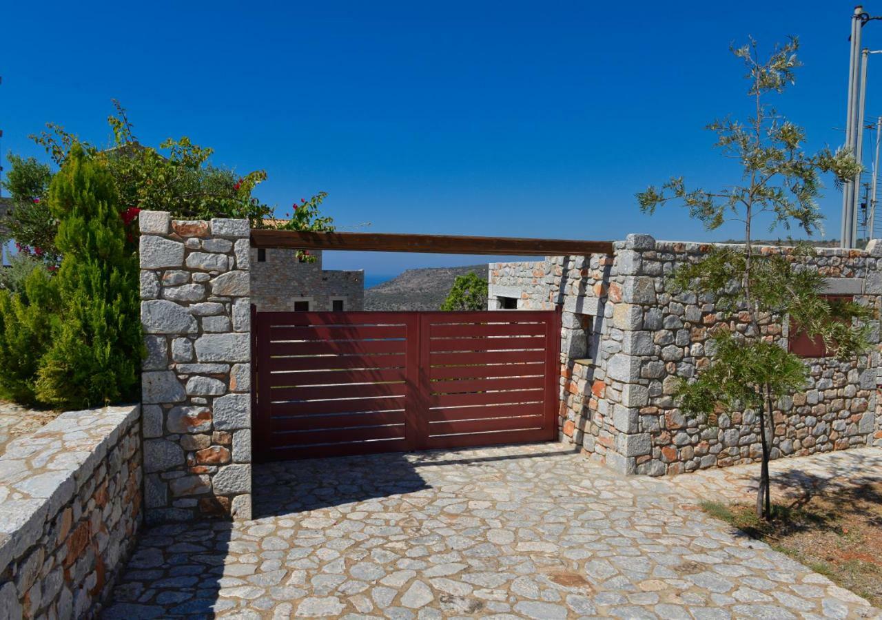 Focalion Castle Luxury Suites Pírgos Dhiroú Bagian luar foto