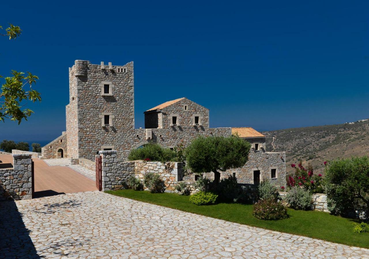 Focalion Castle Luxury Suites Pírgos Dhiroú Bagian luar foto