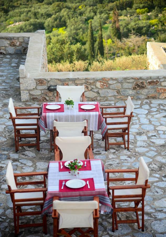 Focalion Castle Luxury Suites Pírgos Dhiroú Bagian luar foto