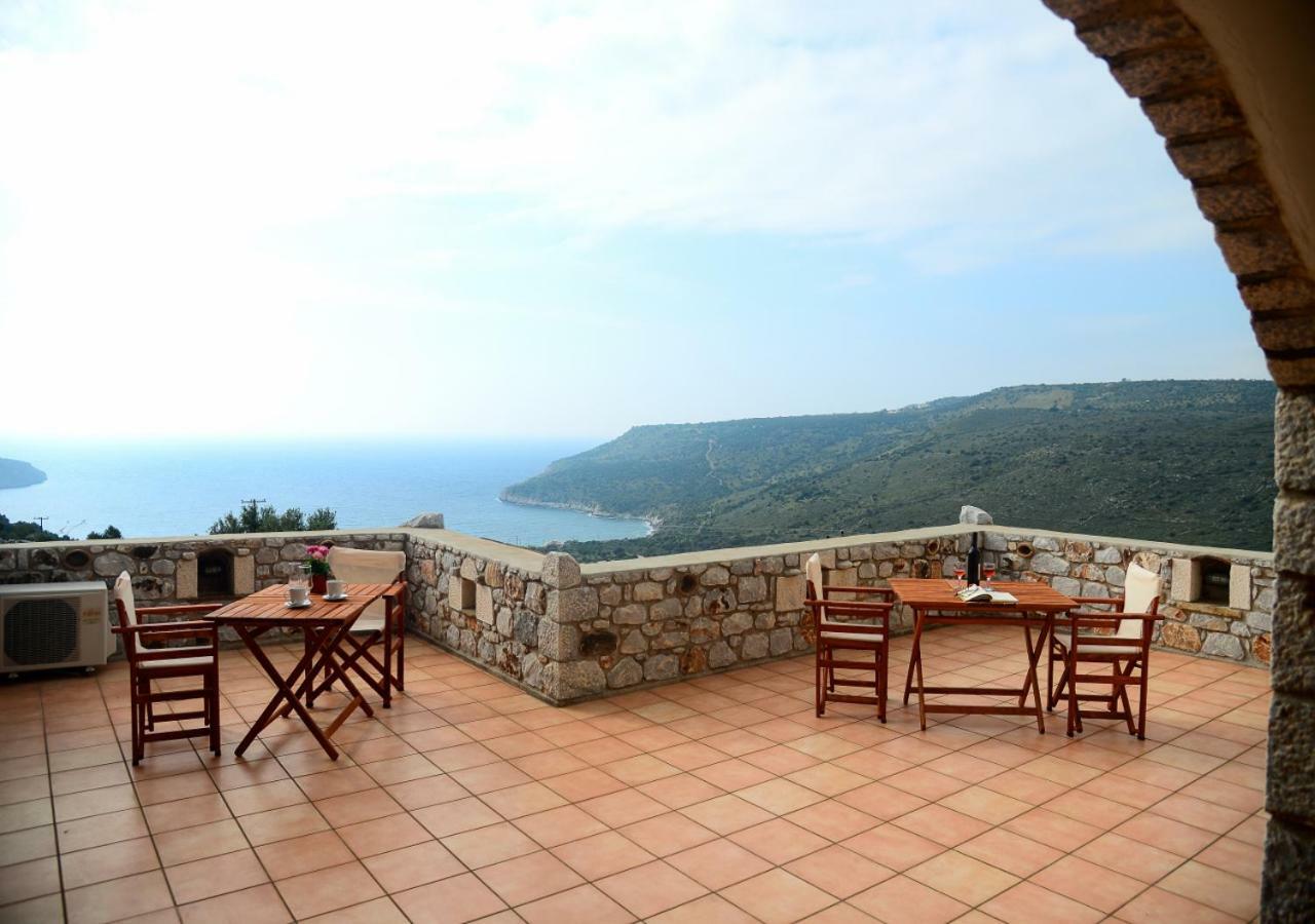 Focalion Castle Luxury Suites Pírgos Dhiroú Bagian luar foto